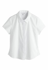 Biela košeľa s krátkym rukávom na gombíky, s klasickým golierom, vyrobená z hladkej tkaniny, so rovnakým lemom a minimalistickým dizajnom.