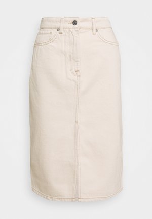 Jupe en denim beige avec une coupe droite, fermeture à boutons sur le devant et deux poches latérales. Détails de couture visibles le long des coutures.
