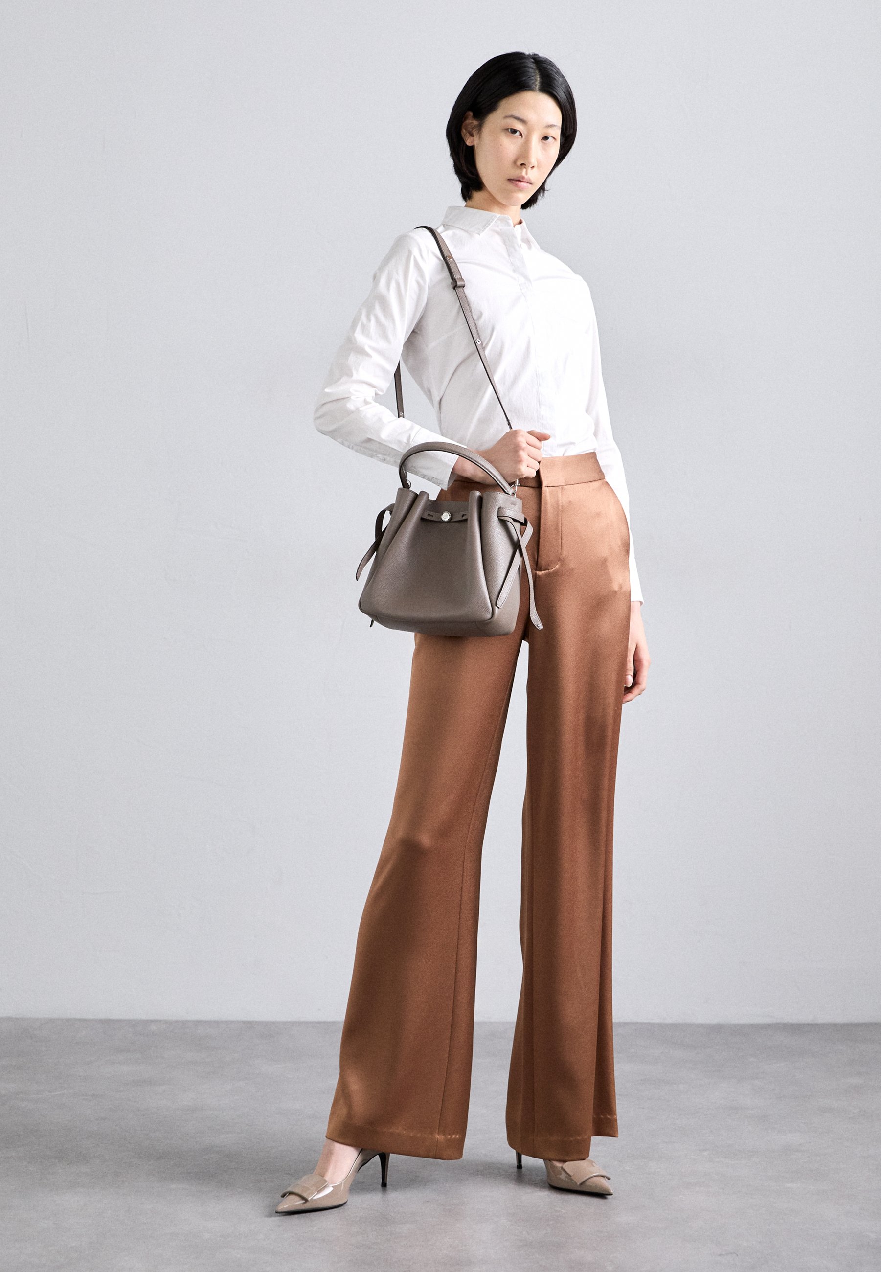 Tory Burch ROMY BUCKET BAG - Handbag - wild mushroom/multi