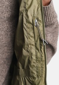 GANT ACTIVE CLOUD VEST - Weste - juniper green