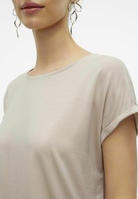 Vero Moda VMAVA - Basic T-shirt - silver lining
