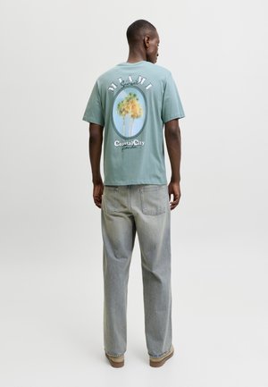 Jack & Jones, JJCITY TEE - Print T-shirt - mineral blue