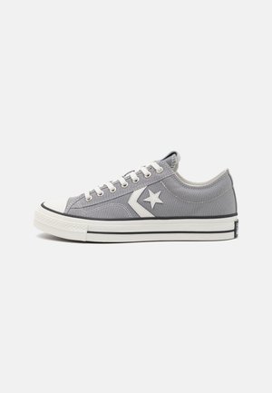Sneakers - grey