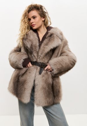 Wintermantel - brown