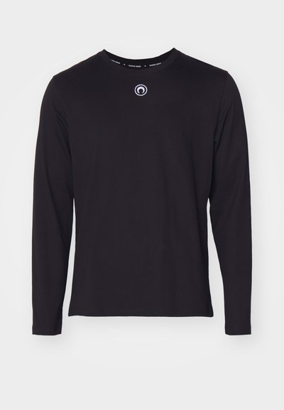 Black long-sleeve shirt made of smooth cotton, featuring a crew neck and a small logo at the center of the chest.