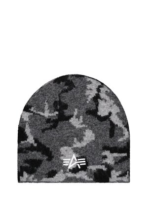 Grijze en zwarte camouflage gebreide muts met een wit geborduurd logo met een driehoek en drie horizontale lijnen.