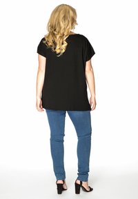 YOEK T-shirts basic - black