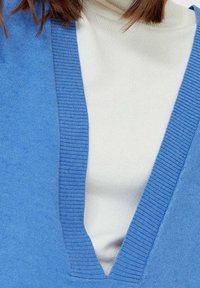 Stradivarius Sweter