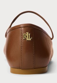 Lauren Ralph Lauren JAYNA NAPPA LEATHER MARY JANE FLAT - Sabrinas com tira no tornozelo - lauren tan