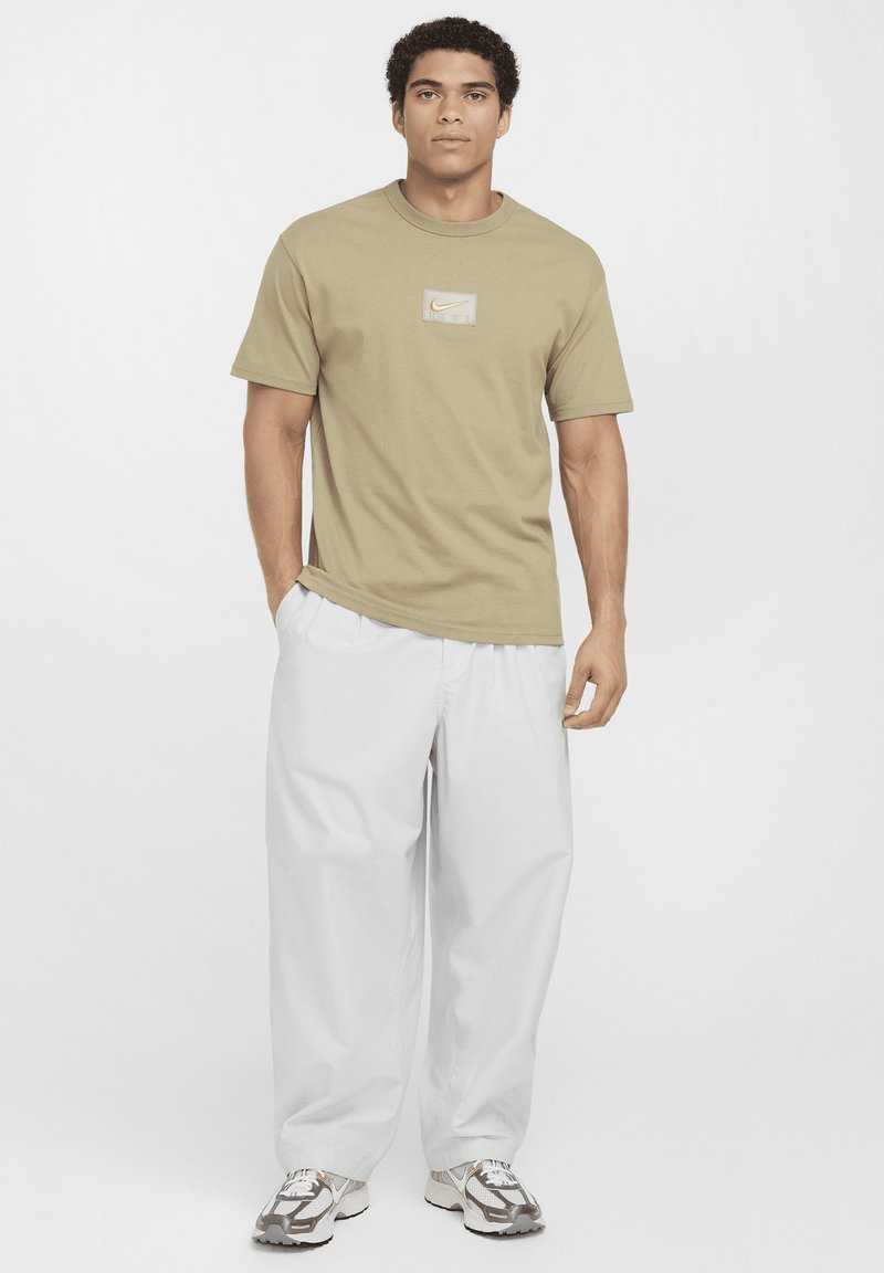 Nike Sportswear T-shirt basic olijfgroen