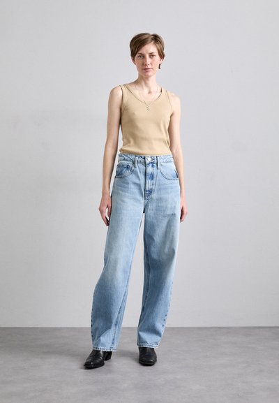 FRAME LONG BARREL - Relaxed fit jeans - light-blue