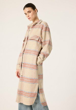 Touché Privé, ODUNCU ŞARDONLU MAXI-SIZE SHIRT - Manteau classique - cream
