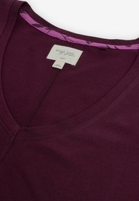 Next SET - REGULAR FIT - Set lenjerie de noapte - berry floral
