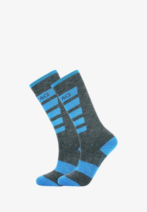 Chaussettes grises avec des accents bleus, présentant un design rayé, des bords côtelés et un logo. Fabriquées dans un matériau doux et texturé.