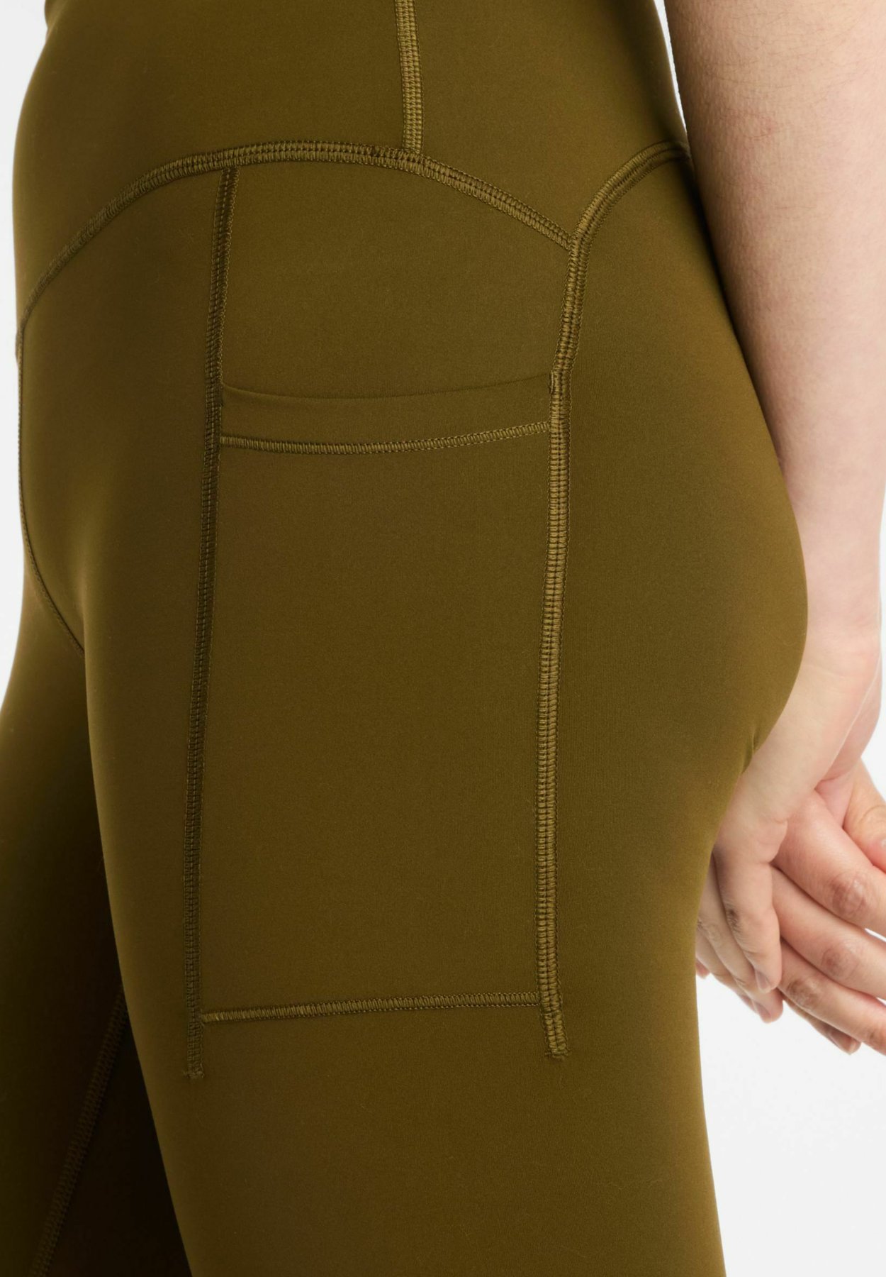 SLEEK POCKET HIGH RISE 