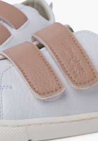 Pisamonas TIRAS ADHERENTES  - Sneakers basse - blanco y rosa