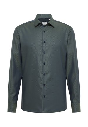 Camicia a maniche lunghe verde scuro realizzata in tessuto liscio, con un sottile motivo geometrico, chiusura con bottoni e colletto classico con polsini a contrasto.