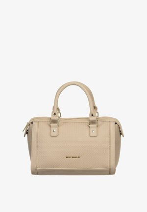 Sac à main beige avec extérieur texturé, double poignée, quincaillerie couleur or et fermeture éclair supérieure. Présente un logo à l'avant.