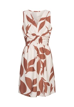 Ärmelloses Kleid mit V-Ausschnitt, aus einem weißen Stoff und mit einem großen braunen Blättermuster, das an der Taille gerafft ist für ein rüschendes Design.