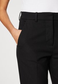 Calvin Klein Spodnie materiałowe