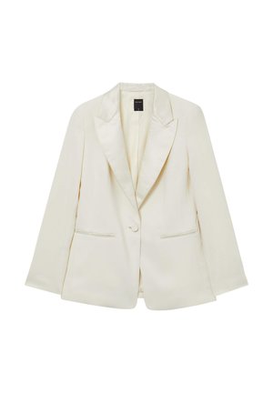 Blazer crema con finitura satinata, rever a punta, chiusura con un bottone e due tasche frontali. Vestibilità sartoriale con spalle leggermente strutturate.