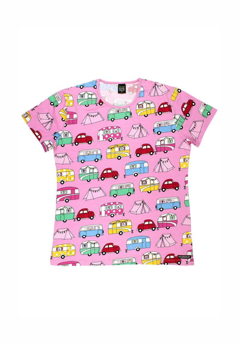 Różowa koszulka z krótkim rękawem z powtarzającym się wzorem kolorowych, klasycznych samochodów, przyczep kempingowych i namiotów w różnych kolorach i wzorach.