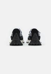New Balance 327 UNISEX - Trainers - black/grey