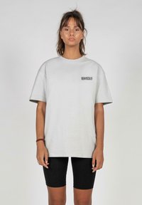MJ Gonzales HEAVY FEARLESS FLIGHT - T-shirts print - lightasphalt