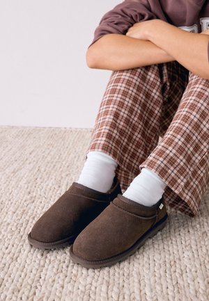 Next, SHOOT - Pantoffels - chocolate brown