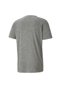 Grå kortärmad t-shirt gjord av mjuk, texturerad tyg med rundad halsringning, med en enkel design och utan synliga logotyper eller mönster.