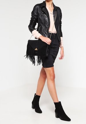 LYDC London, Sac bandoulière - black