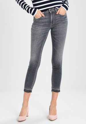 Jeansy Slim Fit