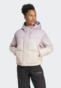 Adidas Terrex XPLORIC WOMEN WIND.RDY GRADIENT GOOSE DOWN JK - Dunjakke - preloved fig