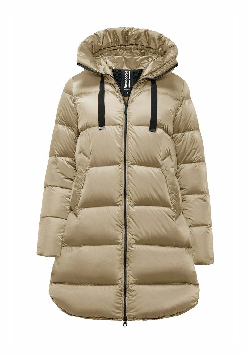 Pufferjack in lichtbeige, met een capuchon, grote gequiltte secties, ritssluiting en zwarte trekkoorden en accenten. Zachte, gladde textuur.
