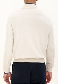 Oscar Jacobson Stickad tröja - white