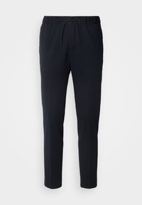 Granatowe spodnie z teksturowaną tkaniną, elastycznym pasem i troczkiem do zawiązywania. Dopasowany krój z bocznymi kieszeniami i zwężanymi nogawkami.