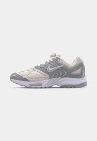 AIR PEGASUS 2005 - Sneaker low - wolf grey/platinum tint/vast grey/metallic platinum/white