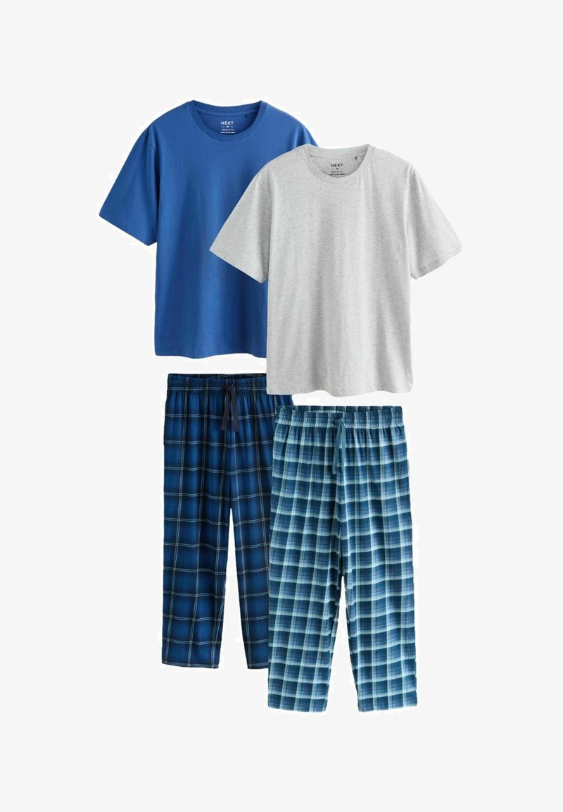 Deux t-shirts en coton à manches courtes, un bleu et un gris, associés à deux pantalons de pyjama à carreaux bleus avec cordon de serrage.