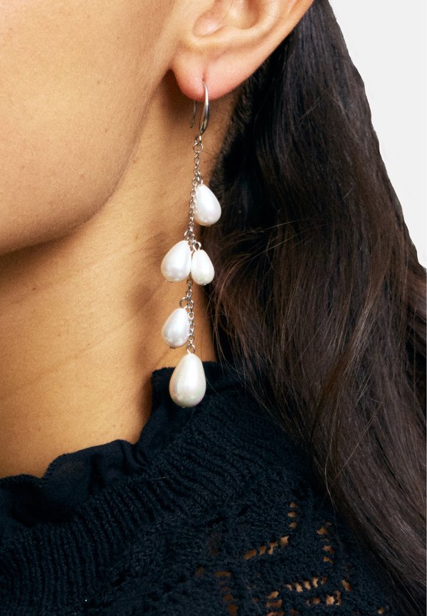 ANGELENO PEARL CHAIN - Ohrringe - steel