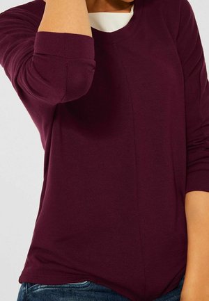 Long sleeved top - red