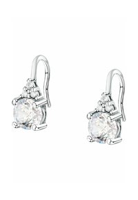 Orecchini in argento con gemme trasparenti e tonde, montati in un design a griffe con piccole pietre decorative sopra la gemma principale.