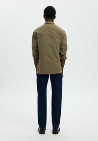 Selected Homme SLIMOWEN-BRUSHED NOOS - Skjorta - khaki