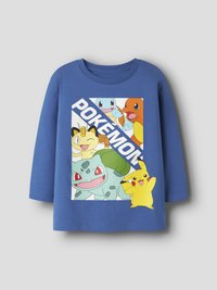 Μπλε πουκάμισο με μακριά μανίκια με πολύχρωμους χαρακτήρες Pokémon: Pikachu, Bulbasaur, Charmander, Squirtle και Meowth, καθώς και το κείμενο «POKÉMON».
