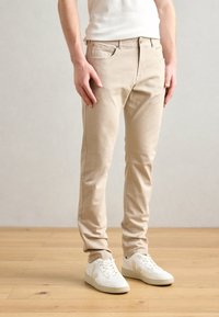 Scotch & Soda RALSTON SLIM FIT 5 POCKET - Bukse - plaza taupe