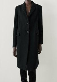 Massimo Dutti Klassinen takki - black