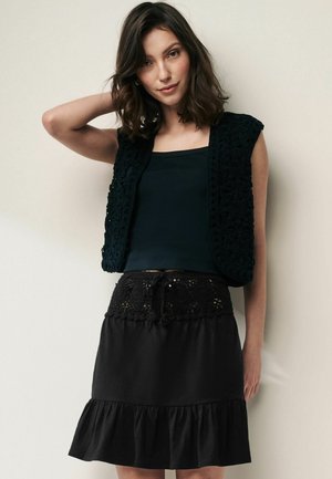 Next CROCHET - REGULAR FIT - A-snit nederdel - black