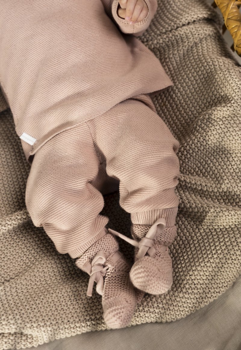 Noppies UNISEX jasnoróżowy