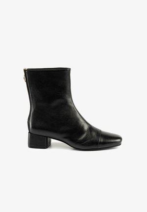 El Ganso, Botines - black