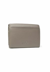 Cartera de cuero gris con protección RFID. Forma rectangular, textura suave, con un logo en relieve en la parte frontal y detalles de costura.