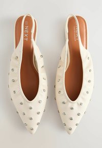 REGULAR FIT - POINT TOE - Slingback-ballerinasko - ecru